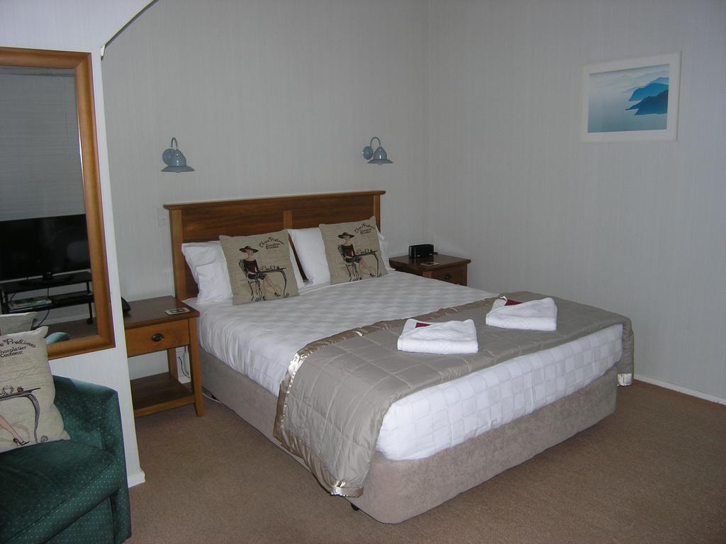 Bucket Tree Lodge Tawa Extérieur photo